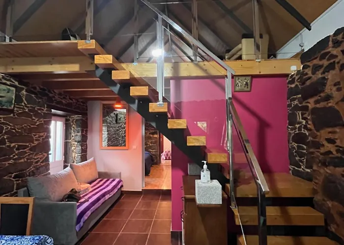 Casa Duque - In The Heart Of Mountains * Santana (Madeira)