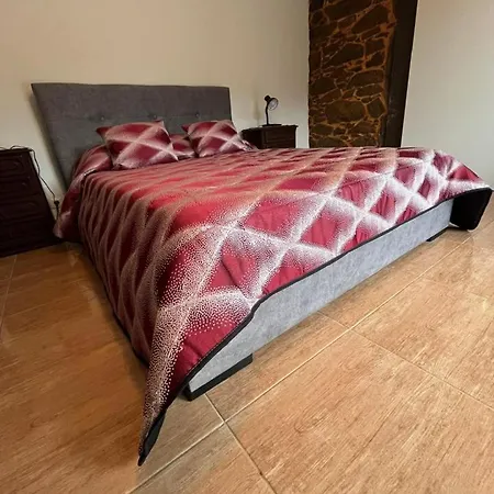 Casa Duque 3-bedroom Mountain Retreat With Terrace & Parking * Santana (Madeira)