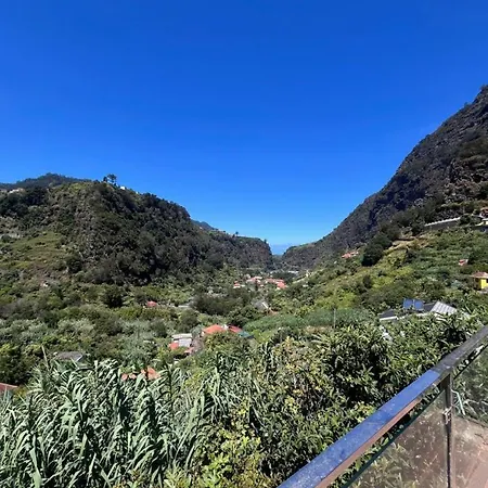 Casa Duque 3-bedroom Mountain Retreat With Terrace & Parking Casa vacanze