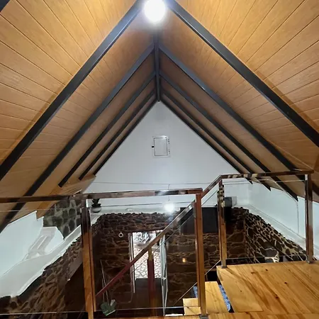 Casa Duque 3-bedroom Mountain Retreat With Terrace & Parking