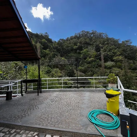 Casa vacanze Casa Duque 3-bedroom Mountain Retreat With Terrace & Parking *