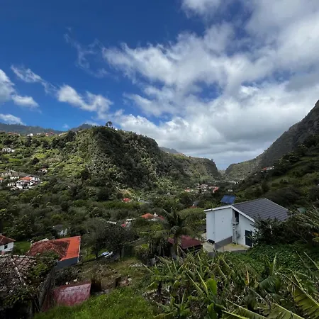 Casa vacanze Casa Duque 3-bedroom Mountain Retreat With Terrace & Parking *