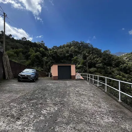 Casa vacanze Casa Duque 3-bedroom Mountain Retreat With Terrace & Parking Santana (Madeira)