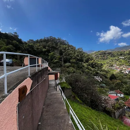 Casa Duque 3-bedroom Mountain Retreat With Terrace & Parking *
